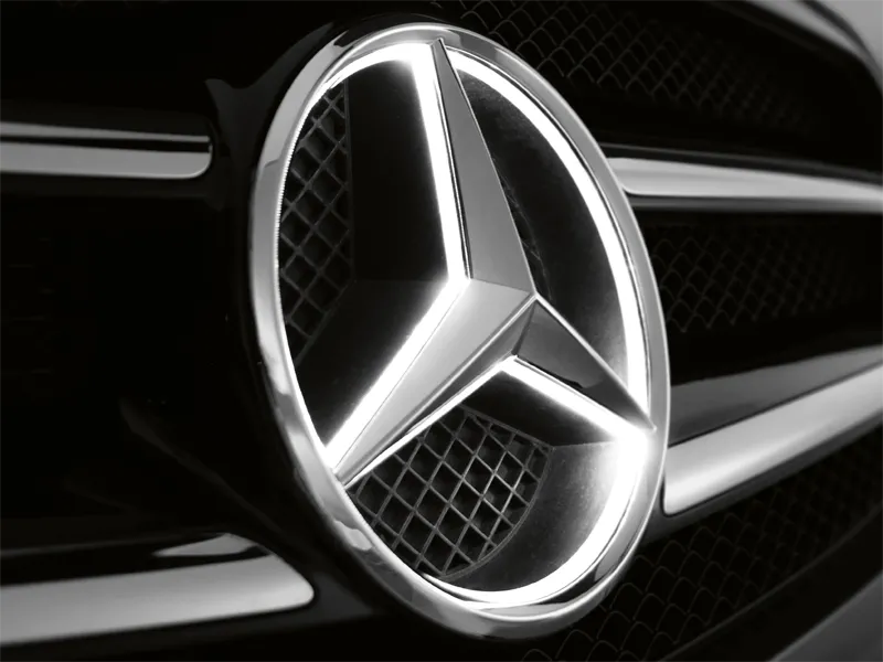 Mercedes E-Class Accessorized With Illuminated Star